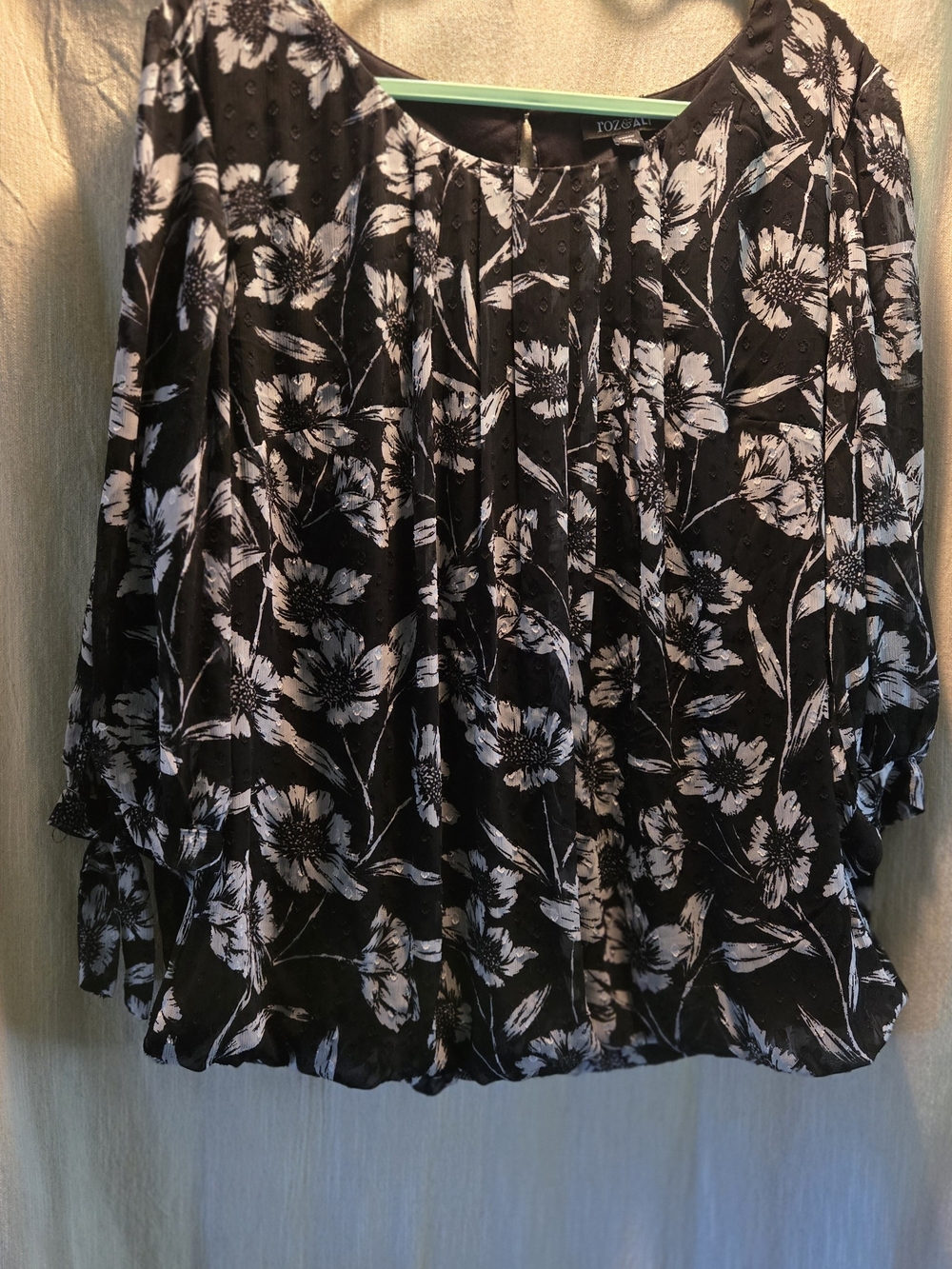 Roz & Ali Black and White Floral Shirt